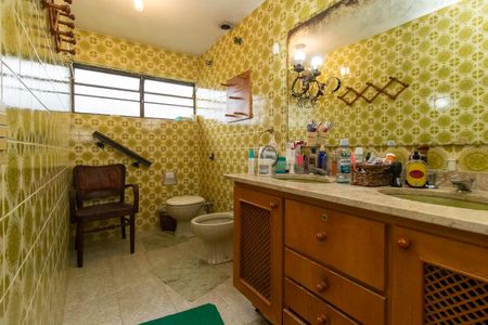 Casa para alugar com 350m², 3 quartos e 9 vagas Casa para alugar com 350m², 3 quartos e 9 vagasBanheiro da Suíte