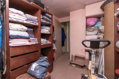 Casa para alugar com 350m², 3 quartos e 9 vagas Casa para alugar com 350m², 3 quartos e 9 vagasQuarto 2