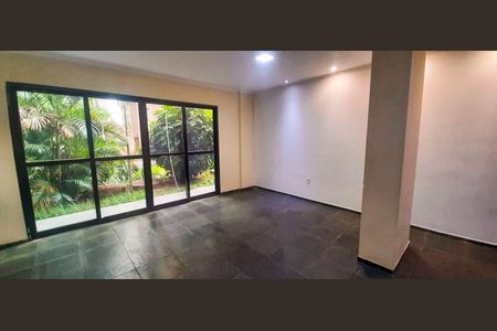 Apartamento para alugar com 53m², 2 quartos e 1 vaga Apartamento para alugar com 53m², 2 quartos e 1 vagaÁrea comum - Salão de festas