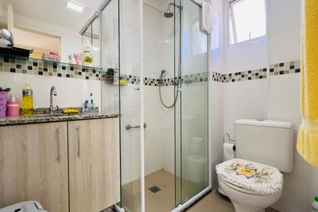 Apartamento à venda com 70m², 3 quartos e 1 vaga Apartamento à venda com 70m², 3 quartos e 1 vagaBanheiro da Suíte