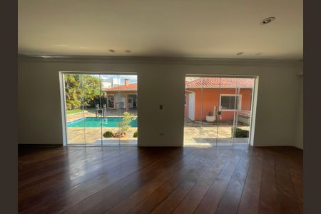 Casa de condomínio para alugar com 390m², 5 quartos e 4 vagas Casa de condomínio para alugar com 390m², 5 quartos e 4 vagasSala