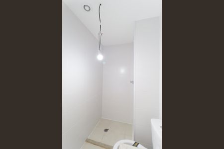 Apartamento à venda com 79m², 2 quartos e 1 vaga Apartamento à venda com 79m², 2 quartos e 1 vagaBanheiro da suíte 2