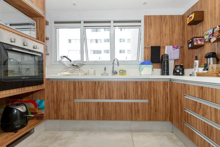 Apartamento à venda com 258m², 4 quartos e 4 vagas Apartamento à venda com 258m², 4 quartos e 4 vagasCozinha