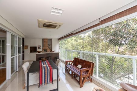 Apartamento à venda com 258m², 4 quartos e 4 vagas Apartamento à venda com 258m², 4 quartos e 4 vagasVaranda da Sala