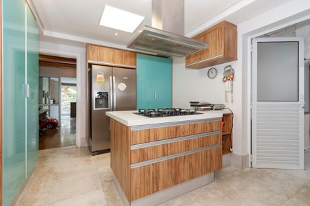 Apartamento à venda com 258m², 4 quartos e 4 vagas Apartamento à venda com 258m², 4 quartos e 4 vagasCozinha