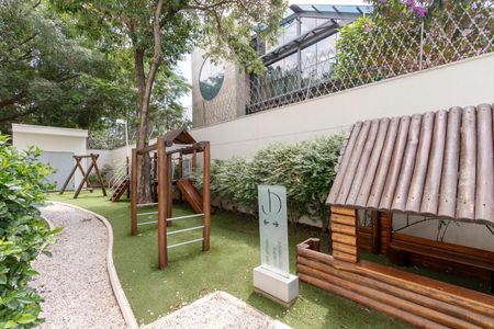 Apartamento à venda com 258m², 4 quartos e 4 vagas Apartamento à venda com 258m², 4 quartos e 4 vagasPlayground