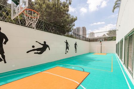 Apartamento à venda com 258m², 4 quartos e 4 vagas Apartamento à venda com 258m², 4 quartos e 4 vagasQuadra