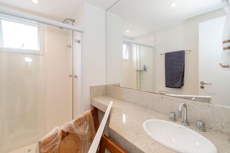 Apartamento à venda com 258m², 4 quartos e 4 vagas Apartamento à venda com 258m², 4 quartos e 4 vagasBanheiro da Suíte 4