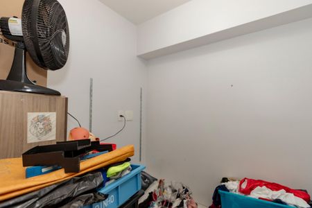 Apartamento à venda com 258m², 4 quartos e 4 vagas Apartamento à venda com 258m², 4 quartos e 4 vagasQuarto de Serviço