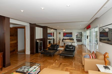 Apartamento à venda com 258m², 4 quartos e 4 vagas Apartamento à venda com 258m², 4 quartos e 4 vagasSala