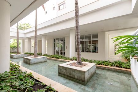 Apartamento à venda com 258m², 4 quartos e 4 vagas Apartamento à venda com 258m², 4 quartos e 4 vagasÁrea Comum