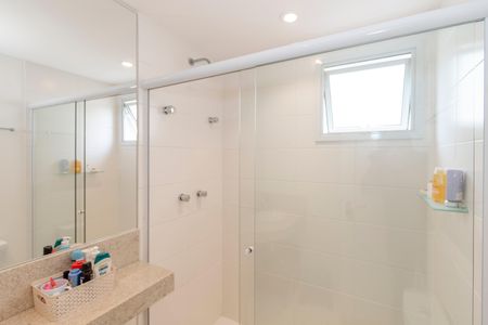 Apartamento à venda com 258m², 4 quartos e 4 vagas Apartamento à venda com 258m², 4 quartos e 4 vagasBanheiro da Suíte 3