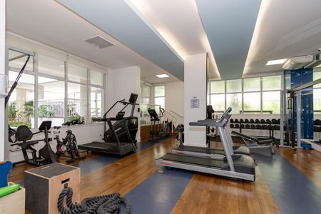 Apartamento à venda com 258m², 4 quartos e 4 vagas Apartamento à venda com 258m², 4 quartos e 4 vagasAcademia