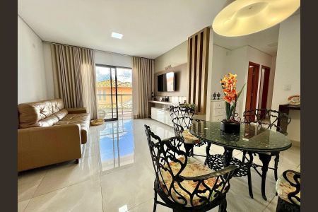 Apartamento à venda com 200m², 3 quartos e 2 vagas Apartamento à venda com 200m², 3 quartos e 2 vagasSala