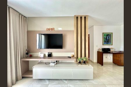 Apartamento à venda com 200m², 3 quartos e 2 vagas Apartamento à venda com 200m², 3 quartos e 2 vagasSala