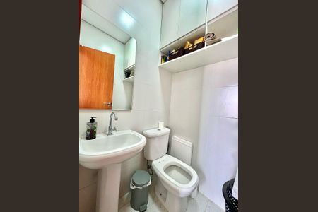 Apartamento à venda com 200m², 3 quartos e 2 vagas Apartamento à venda com 200m², 3 quartos e 2 vagasLavabo