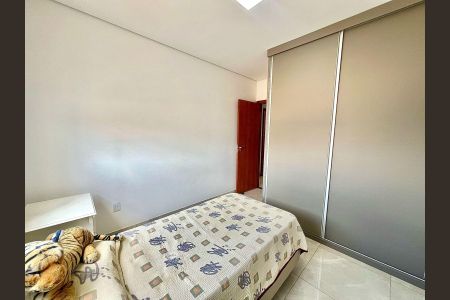 Apartamento à venda com 200m², 3 quartos e 2 vagas Apartamento à venda com 200m², 3 quartos e 2 vagasQuarto 1