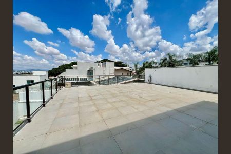 Apartamento à venda com 200m², 3 quartos e 2 vagas Apartamento à venda com 200m², 3 quartos e 2 vagasÁrea privativa