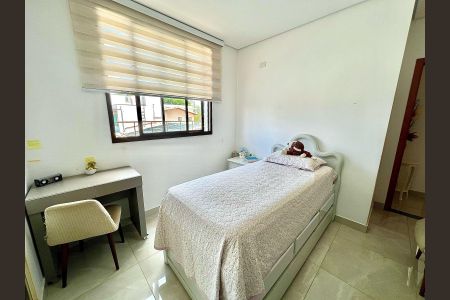 Apartamento à venda com 200m², 3 quartos e 2 vagas Apartamento à venda com 200m², 3 quartos e 2 vagasQuarto 2