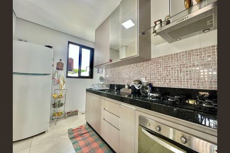 Apartamento à venda com 200m², 3 quartos e 2 vagas Apartamento à venda com 200m², 3 quartos e 2 vagasCozinha