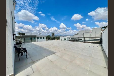 Apartamento à venda com 200m², 3 quartos e 2 vagas Apartamento à venda com 200m², 3 quartos e 2 vagasÁrea privativa