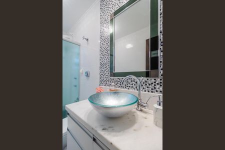 Casa à venda com 244m², 3 quartos e 5 vagas Casa à venda com 244m², 3 quartos e 5 vagasBanheiro 2