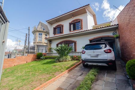 Casa à venda com 244m², 3 quartos e 5 vagas Casa à venda com 244m², 3 quartos e 5 vagasQuintal da frente