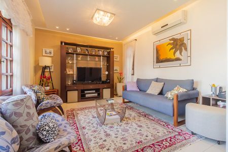 Casa à venda com 244m², 3 quartos e 5 vagas Casa à venda com 244m², 3 quartos e 5 vagasSala