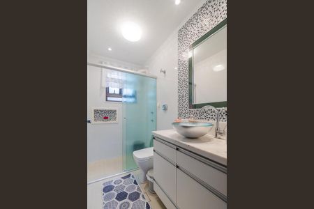 Casa à venda com 244m², 3 quartos e 5 vagas Casa à venda com 244m², 3 quartos e 5 vagasBanheiro 2