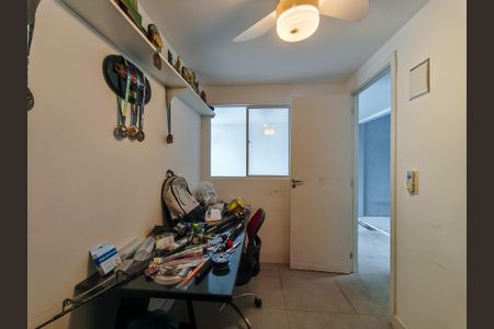 Casa à venda com 330m², 4 quartos e 2 vagas Casa à venda com 330m², 4 quartos e 2 vagasQuarto de Serviço