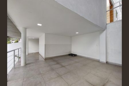 Casa à venda com 330m², 4 quartos e 2 vagas Casa à venda com 330m², 4 quartos e 2 vagasQuintal