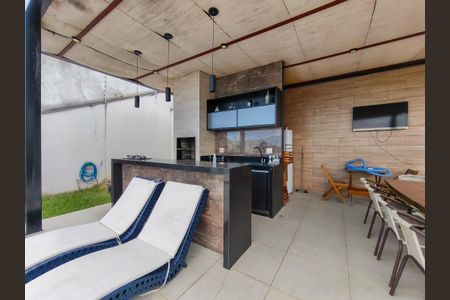 Casa à venda com 330m², 4 quartos e 2 vagas Casa à venda com 330m², 4 quartos e 2 vagasEspaço Gourmet