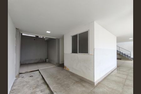 Casa à venda com 330m², 4 quartos e 2 vagas Casa à venda com 330m², 4 quartos e 2 vagasQuintal