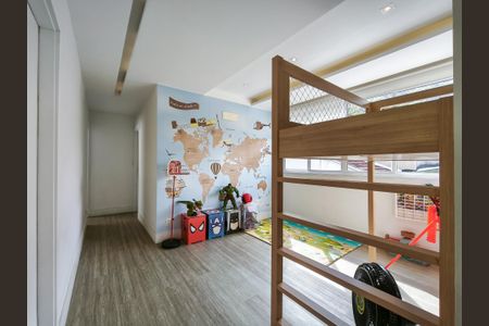 Casa à venda com 330m², 4 quartos e 2 vagas Casa à venda com 330m², 4 quartos e 2 vagasBrinquedoteca