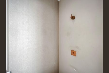 Casa à venda com 330m², 4 quartos e 2 vagas Casa à venda com 330m², 4 quartos e 2 vagasLavabo Sala