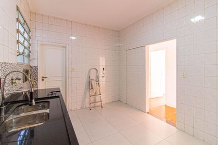 Apartamento à venda com 125m², 4 quartos e sem vaga Apartamento à venda com 125m², 4 quartos e sem vagaCozinha