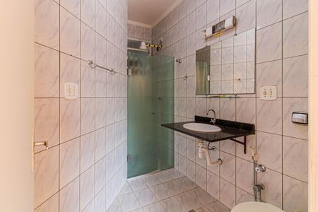 Apartamento à venda com 125m², 4 quartos e sem vaga Apartamento à venda com 125m², 4 quartos e sem vagaBanheiro da Suíte