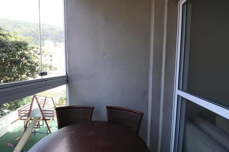 Apartamento para alugar com 54m², 2 quartos e 1 vaga Apartamento para alugar com 54m², 2 quartos e 1 vagaVaranda