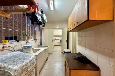 Casa à venda com 480m², 3 quartos e 2 vagas Casa à venda com 480m², 3 quartos e 2 vagasÁrea de Serviço