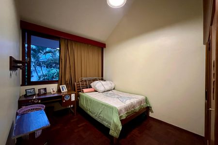 Casa à venda com 480m², 3 quartos e 2 vagas Casa à venda com 480m², 3 quartos e 2 vagasQuarto 2