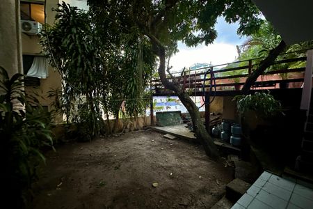 Casa à venda com 480m², 3 quartos e 2 vagas Casa à venda com 480m², 3 quartos e 2 vagasQuintal