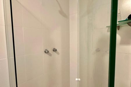 Casa à venda com 480m², 3 quartos e 2 vagas Casa à venda com 480m², 3 quartos e 2 vagasBanheiro social