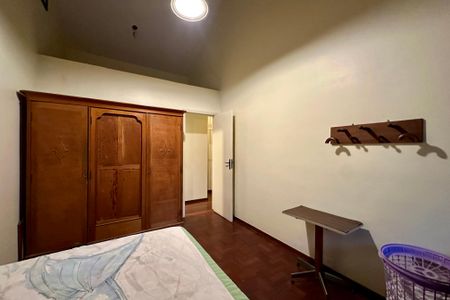 Casa à venda com 480m², 3 quartos e 2 vagas Casa à venda com 480m², 3 quartos e 2 vagasQuarto 2