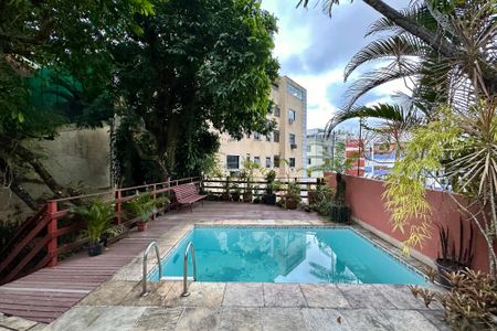 Casa à venda com 480m², 3 quartos e 2 vagas Casa à venda com 480m², 3 quartos e 2 vagasÁrea externa