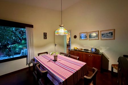 Casa à venda com 480m², 3 quartos e 2 vagas Casa à venda com 480m², 3 quartos e 2 vagasSala de Jantar