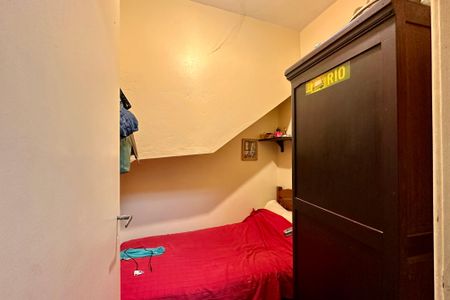 Casa à venda com 480m², 3 quartos e 2 vagas Casa à venda com 480m², 3 quartos e 2 vagasQuarto de Serviço