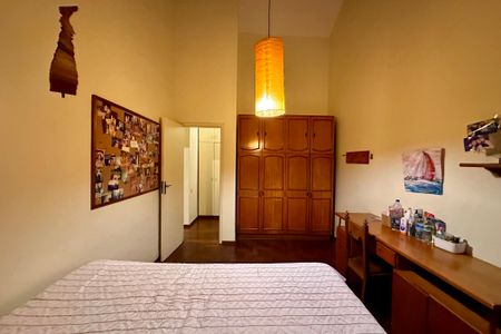 Casa à venda com 480m², 3 quartos e 2 vagas Casa à venda com 480m², 3 quartos e 2 vagasQuarto 1