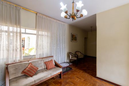 Casa para alugar com 265m², 4 quartos e 4 vagas Casa para alugar com 265m², 4 quartos e 4 vagasSala