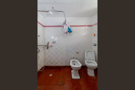 Casa para alugar com 265m², 4 quartos e 4 vagas Casa para alugar com 265m², 4 quartos e 4 vagasBanheiro