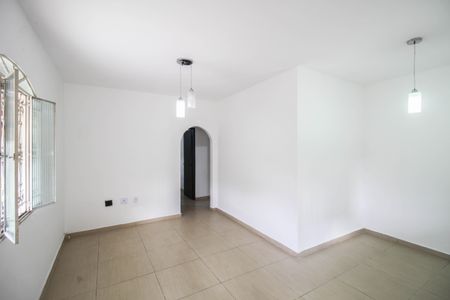 Casa para alugar com 95m², 2 quartos e sem vaga Casa para alugar com 95m², 2 quartos e sem vagaSala